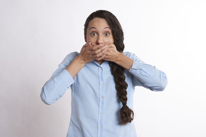 bad-breath-causes-symptoms-diagnosis-and-know-solution. Image Source: Pixabay.com