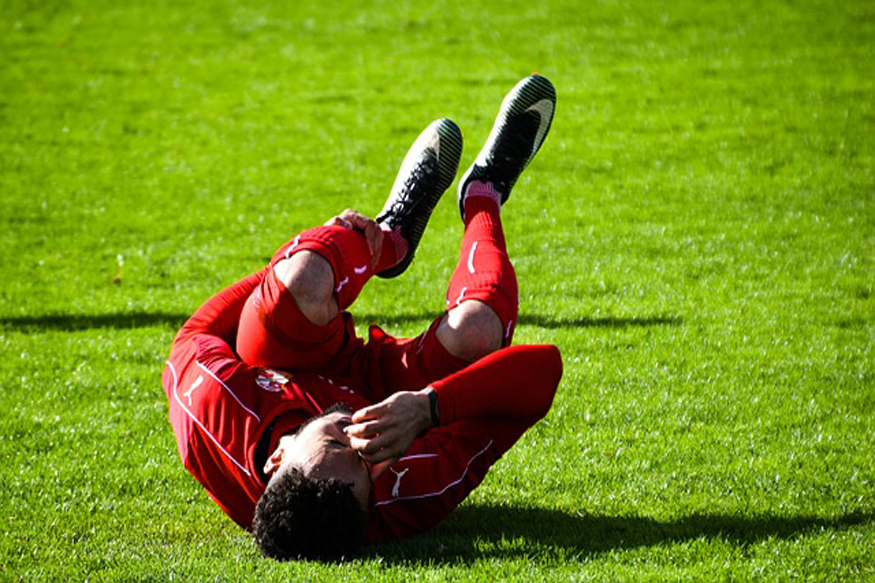 sports and players injuries treatment and doctor