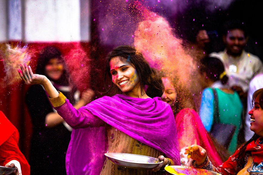 holi 2018 harmful effects of holi colors